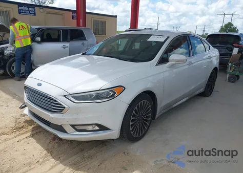 2018 Ford Fusion Titanium z USA, uszkodzony, nr VIN 3FA6P0D93JR132255